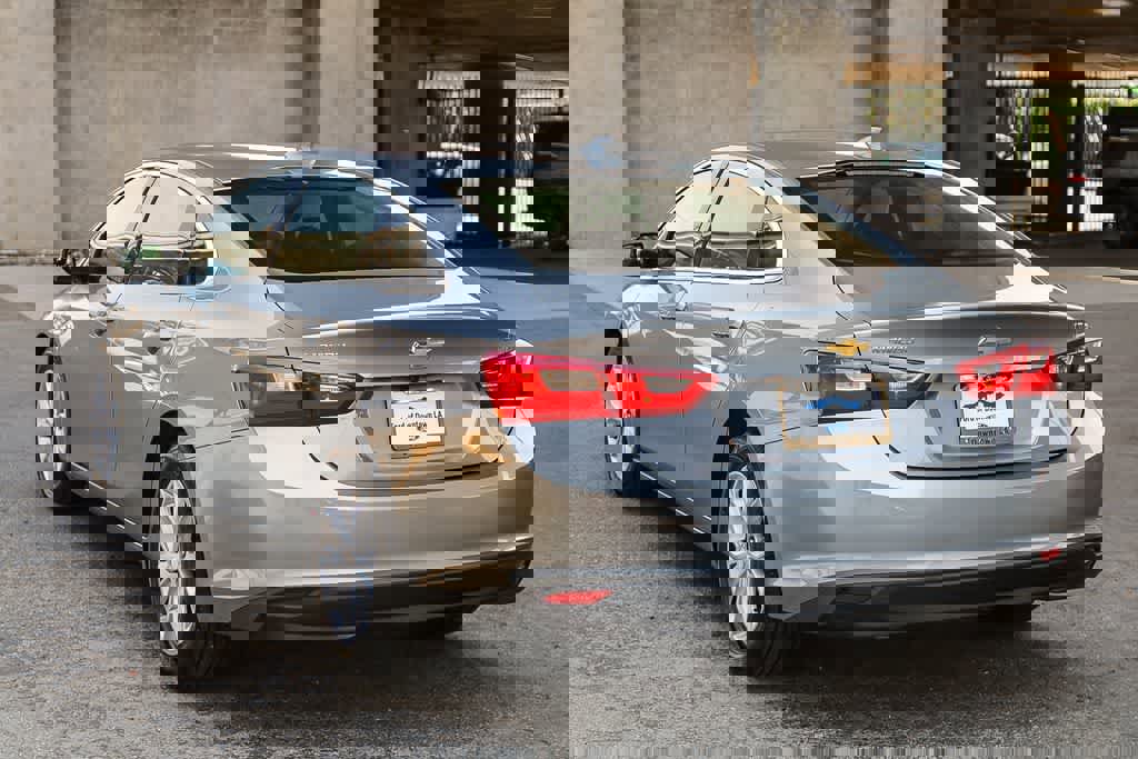 Used 2023 Chevrolet Malibu LT image 8