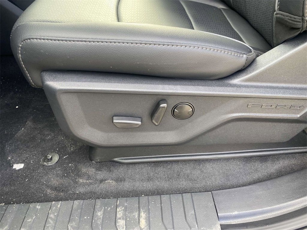 New 2025 Ford F150 Lariat w/ Equipment Group 501A Mid image 15