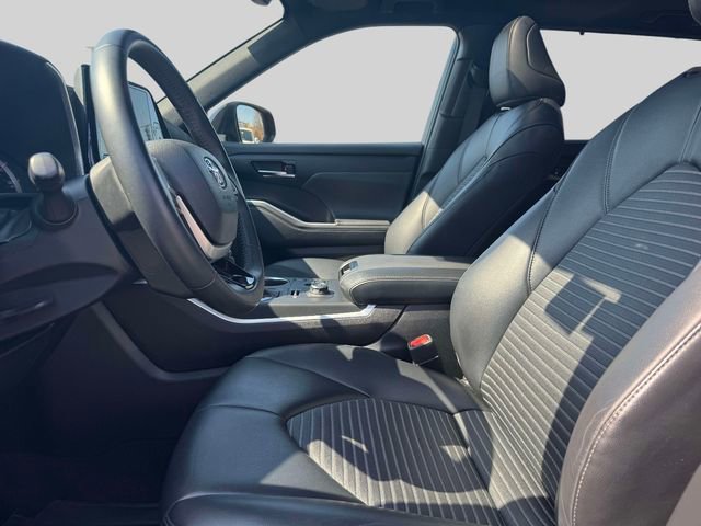 Used 2023 Toyota Highlander XSE AWD/4WD image 20