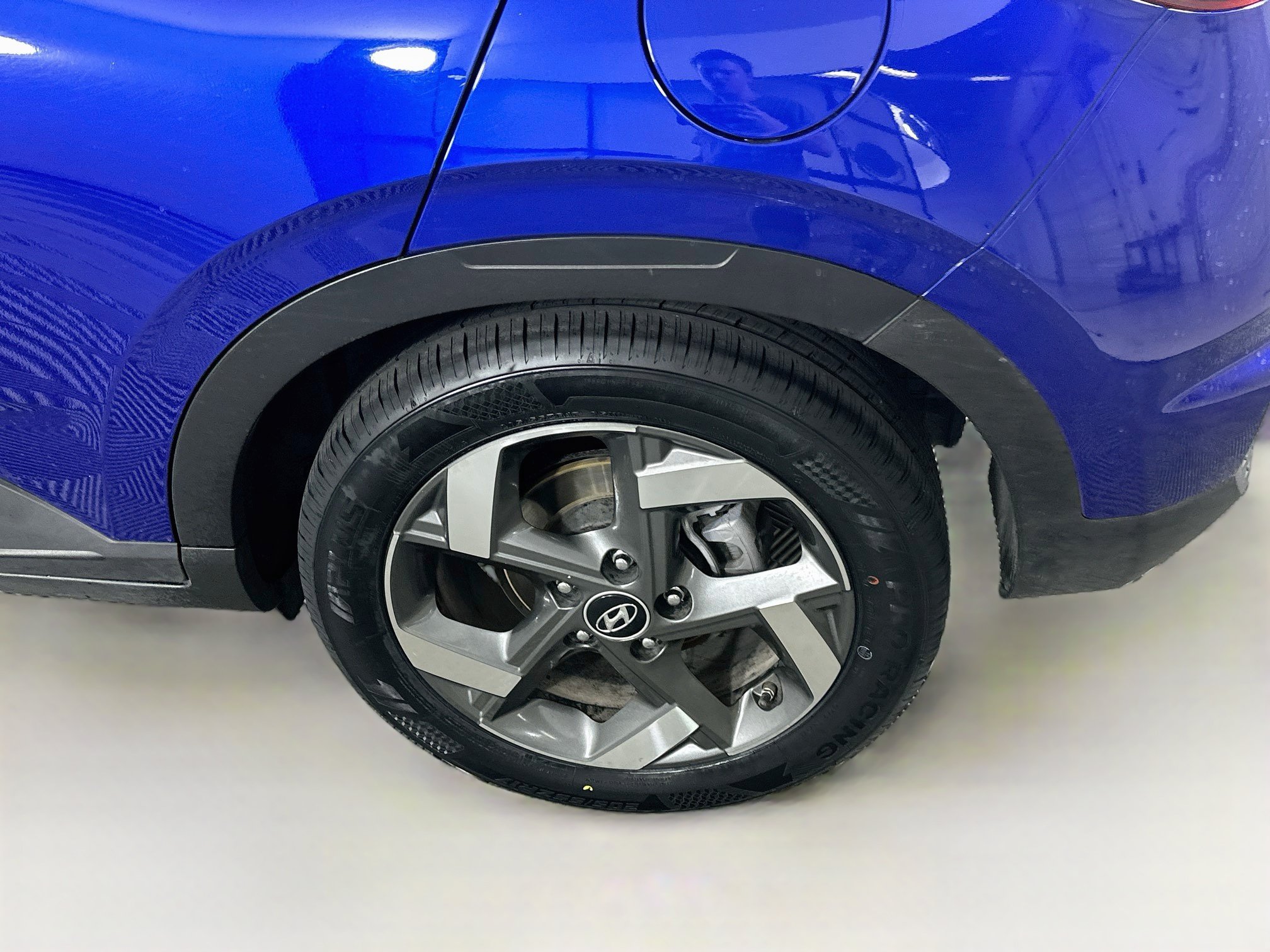 Used 2025 Hyundai Venue SEL FWD image 11