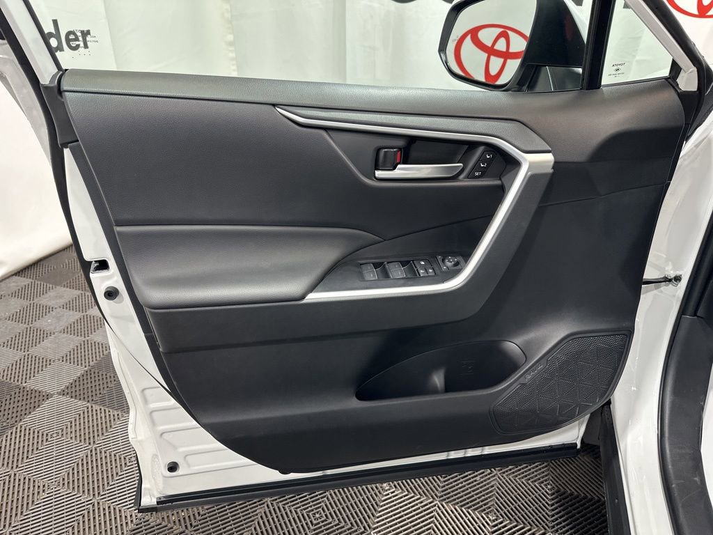 Used 2025 Toyota RAV4 XLE Premium image 23