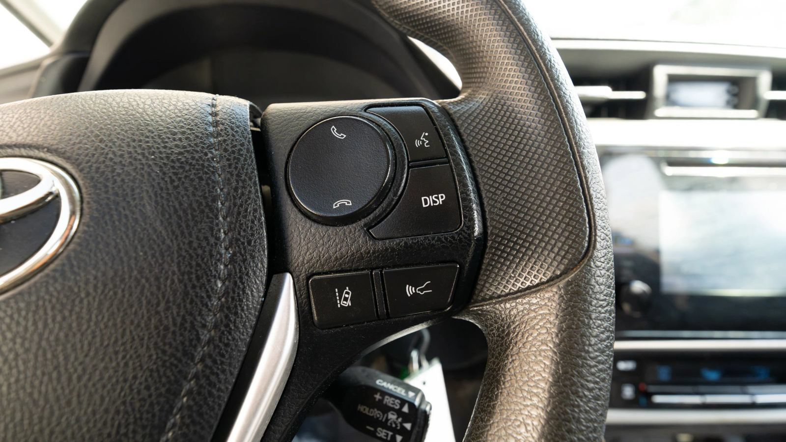 Used 2019 Toyota Corolla LE FWD image 36