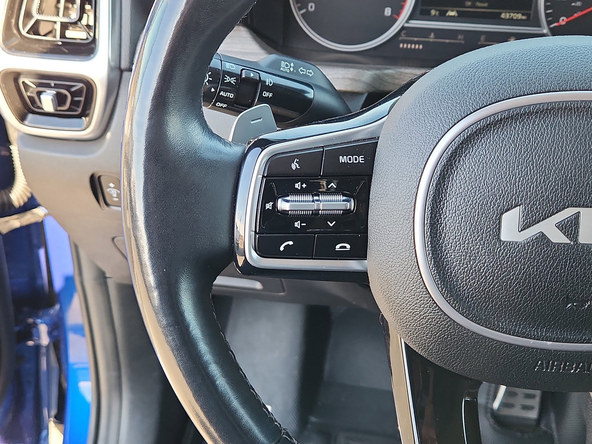Used 2022 Kia Sorento EX AWD/4WD image 17
