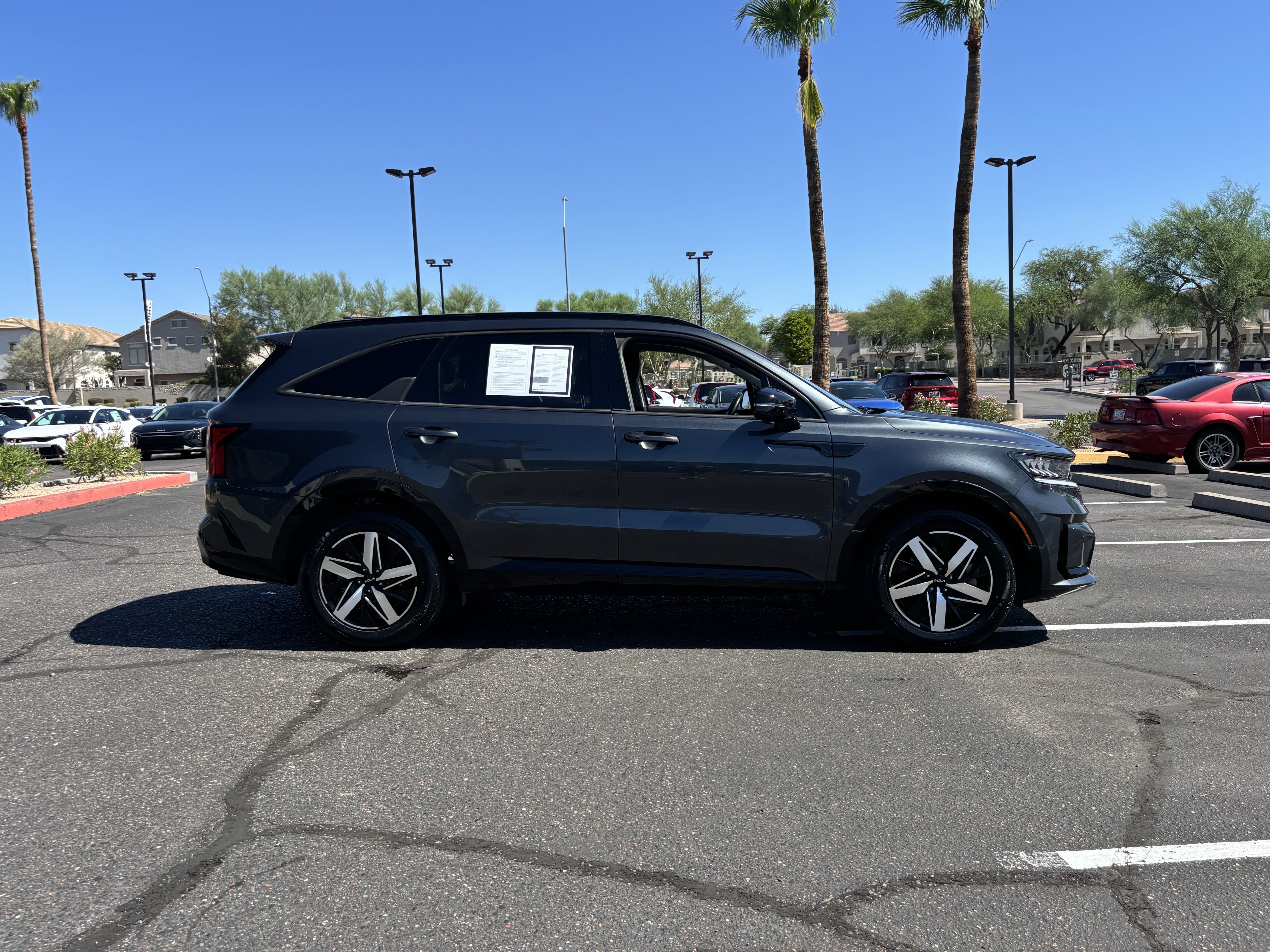 Certified 2022 Kia Sorento EX FWD image 2