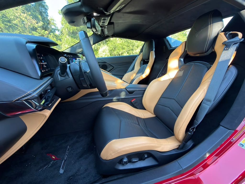 Used 2025 Chevrolet Corvette E-Ray w/ Stealth Interior Trim Package AWD/4WD image 13