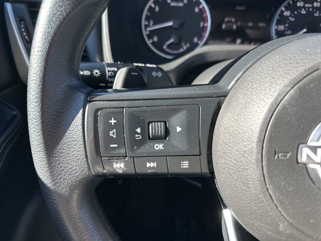 Used 2024 Nissan Rogue SV image 15