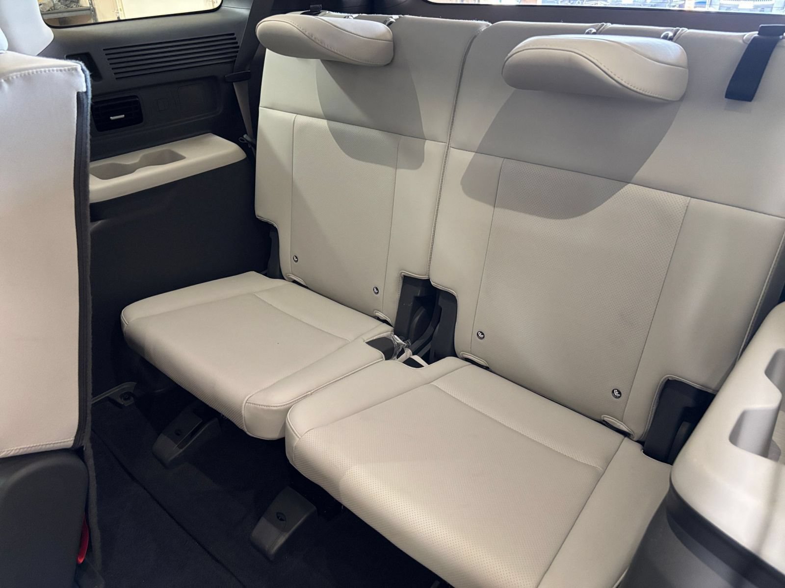 Used 2025 Hyundai Santa Fe SEL FWD image 26