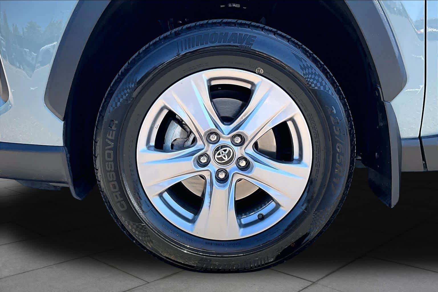 Certified 2022 Toyota RAV4 XLE w/ Convenience Package FWD image 10