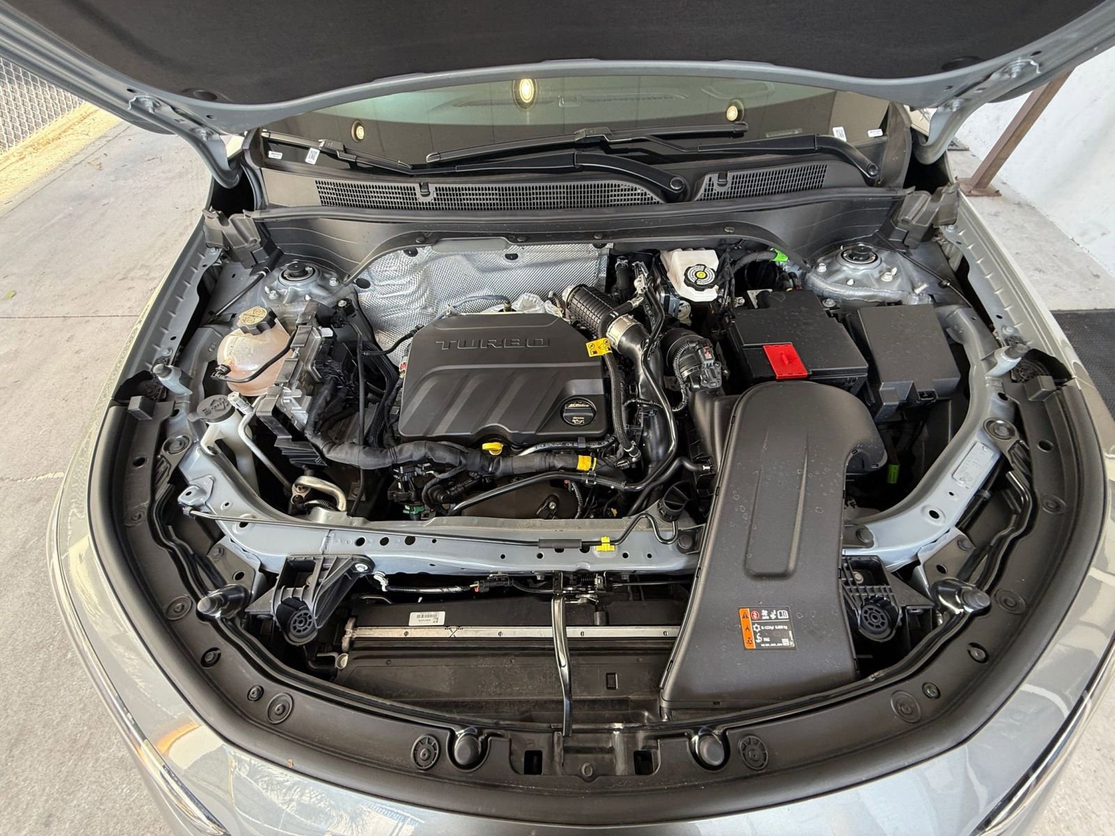 Used 2025 Buick Envista Sport Touring image 32