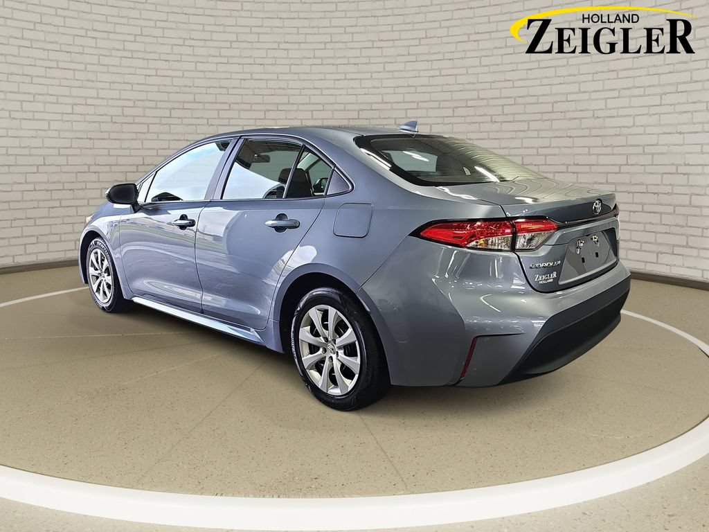 Used 2025 Toyota Corolla LE FWD image 7