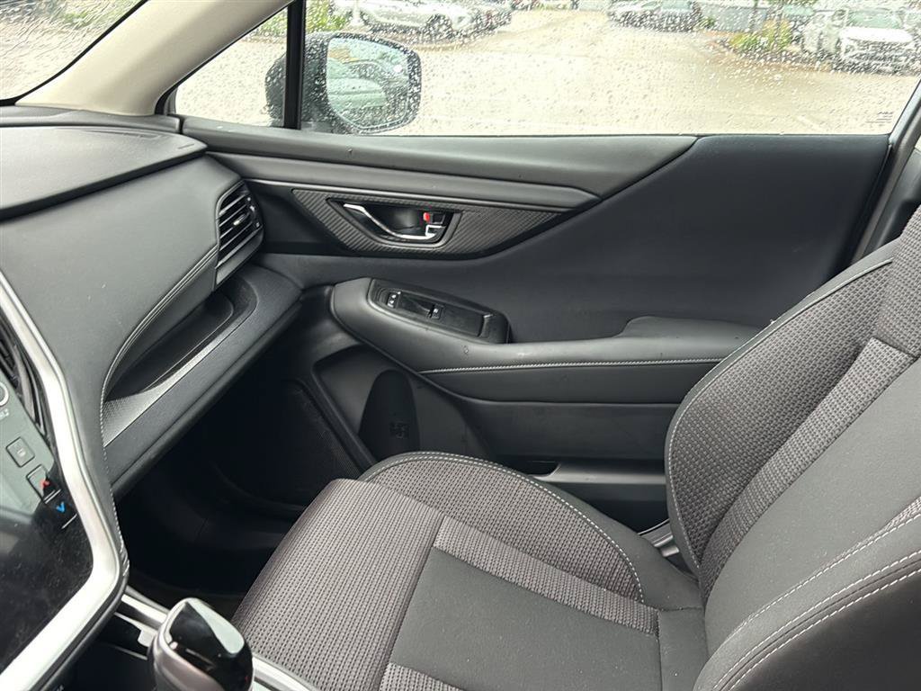 Used 2025 Subaru Outback Premium AWD/4WD image 16