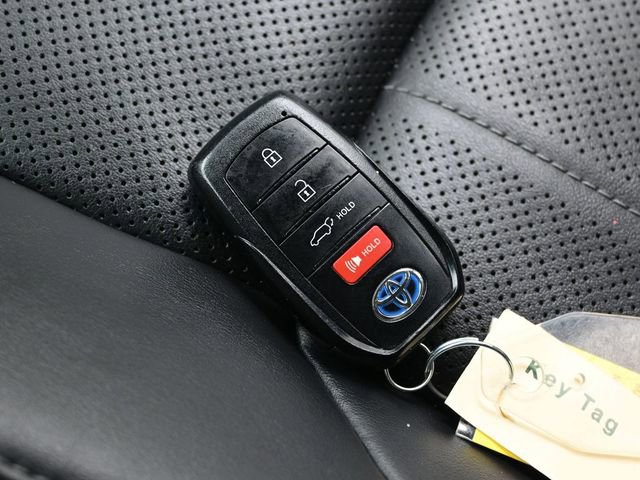 Certified 2021 Toyota Venza XLE image 26