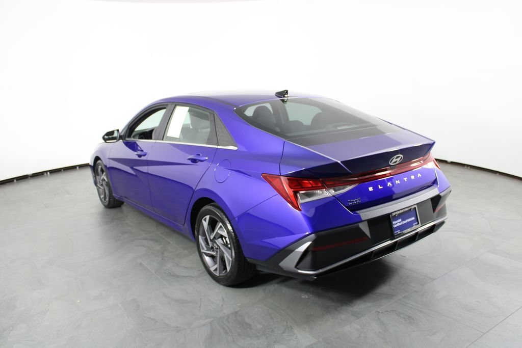 Certified 2024 Hyundai Elantra SEL w/ Convenience Package FWD image 15