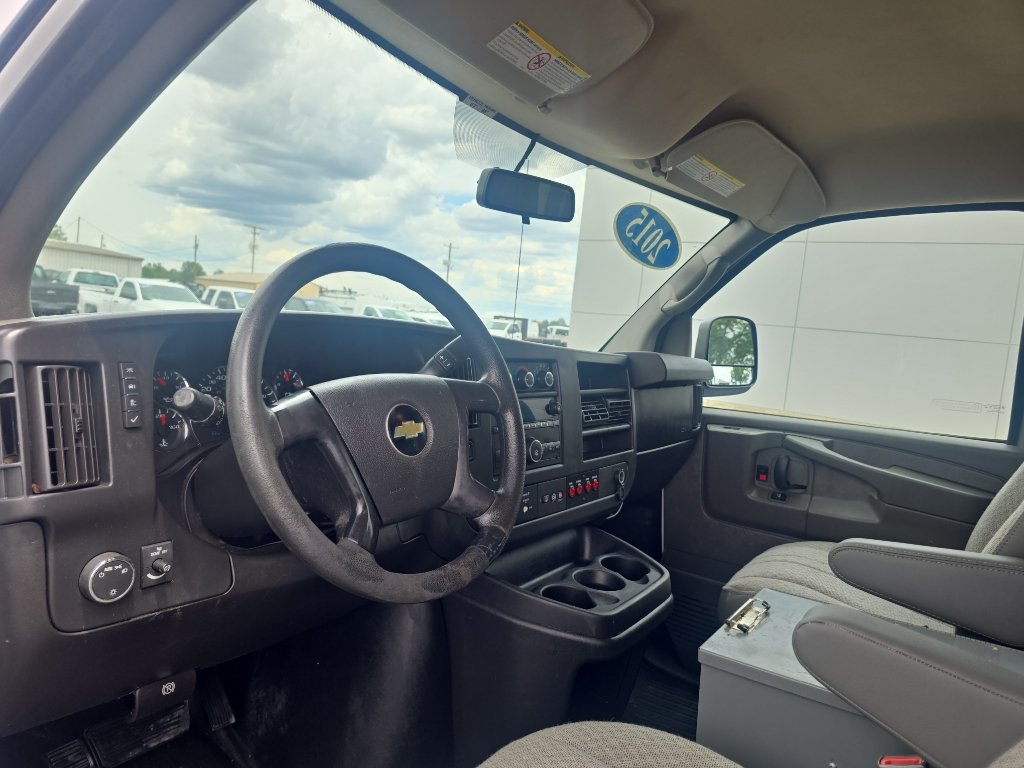 Used 2015 Chevrolet Express 2500 RWD image 20