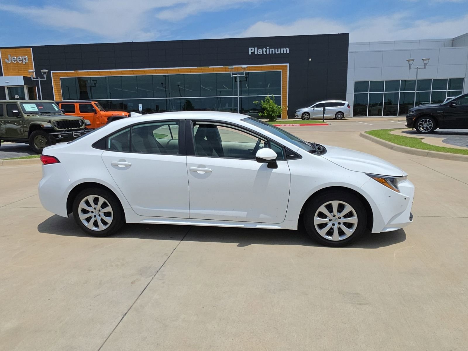 Used 2024 Toyota Corolla LE FWD image 6