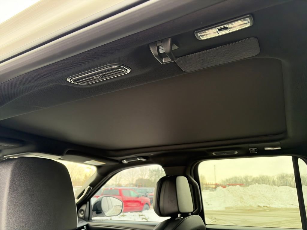 Used 2025 Lincoln Navigator L Reserve w/ Jet Appearance Package AWD/4WD image 28