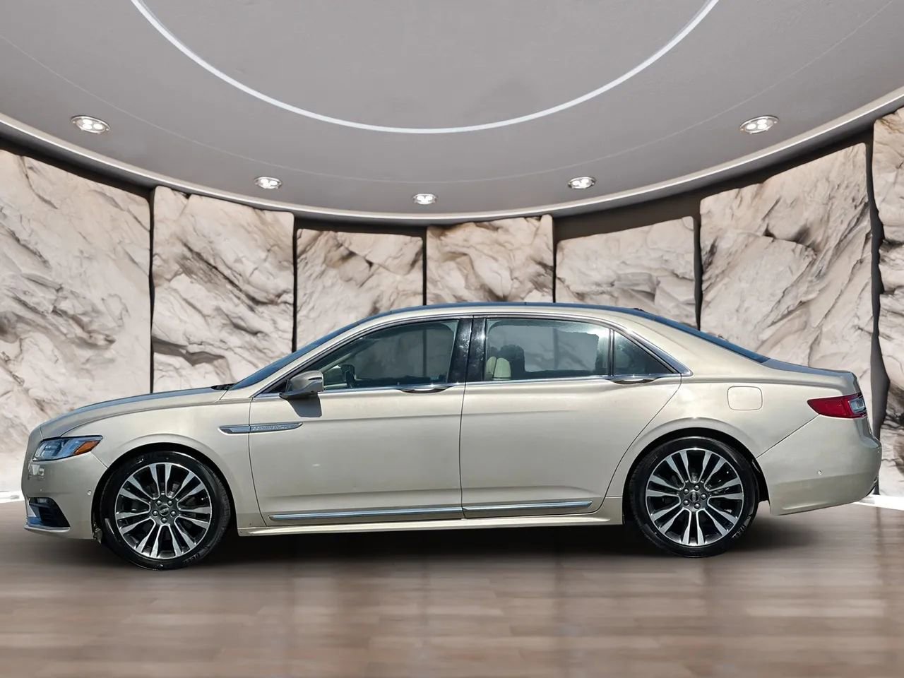Used 2017 Lincoln Continental Reserve w/ Technology Package FWD image 9