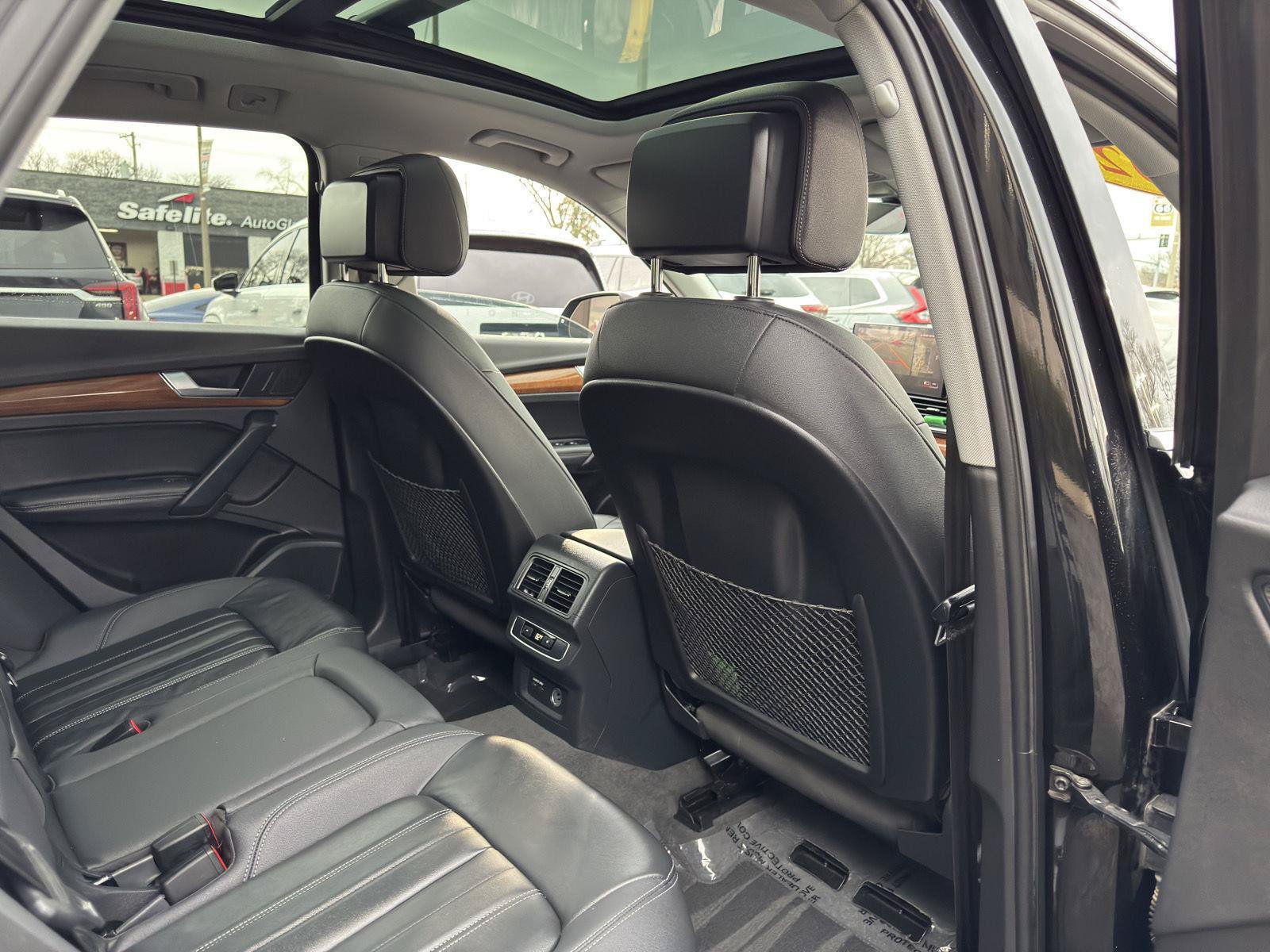 Used 2023 Audi Q5 2.0T Premium Plus w/ Premium Plus Package AWD/4WD image 37