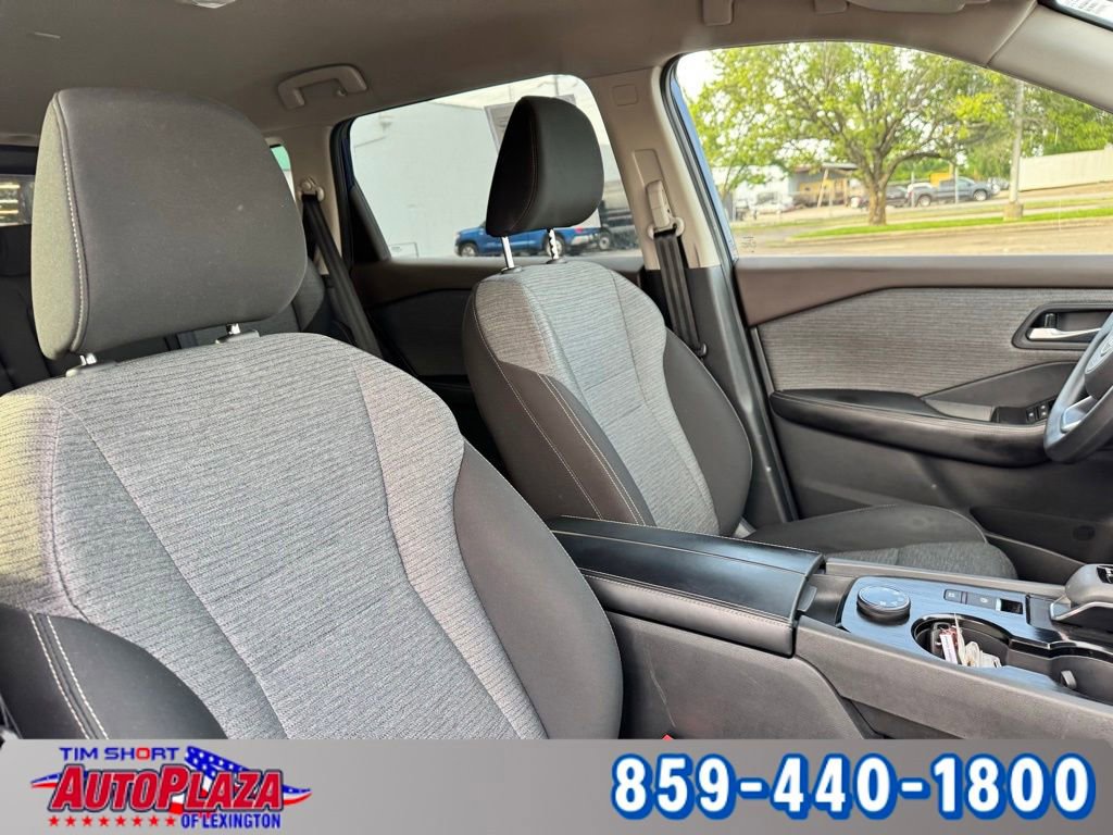 Used 2023 Nissan Rogue SV AWD/4WD image 47