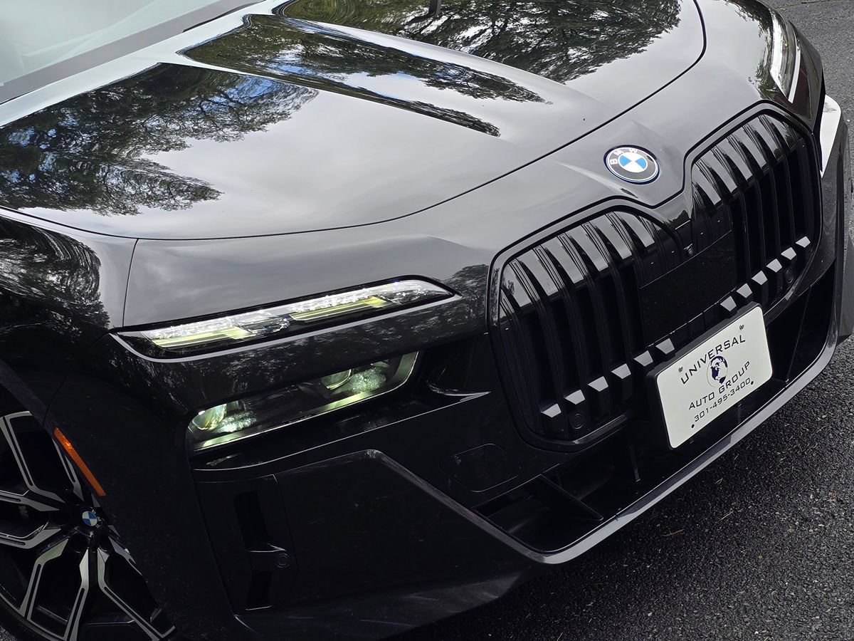 Used 2023 BMW i7 xDrive60 w/ Parking Assistance Package AWD/4WD image 80