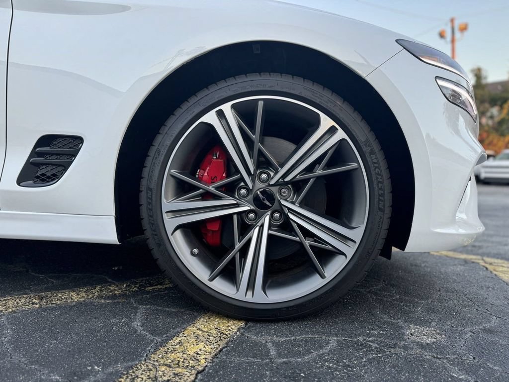 New 2025 Genesis G70 3.3T Advanced w/ Sport Prestige Package RWD image 12