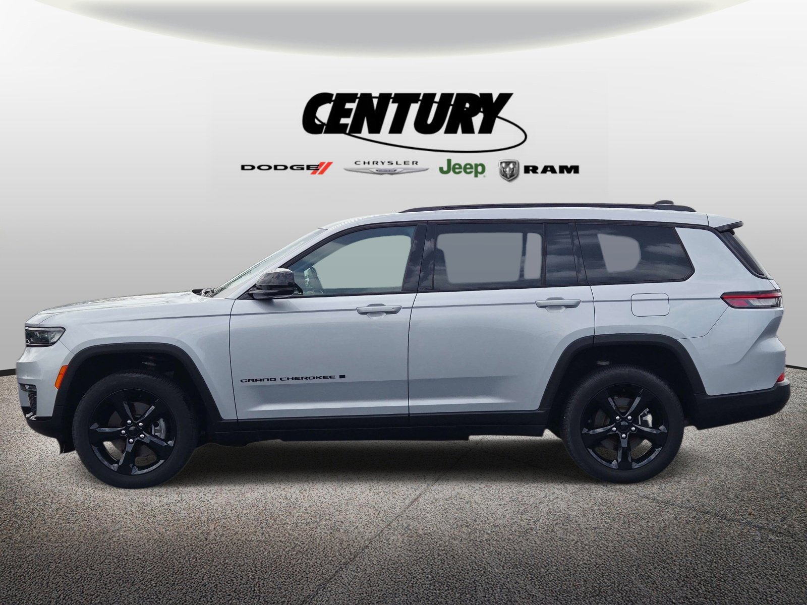 Used 2024 Jeep Grand Cherokee L Limited w/ Black Appearance Package image 7