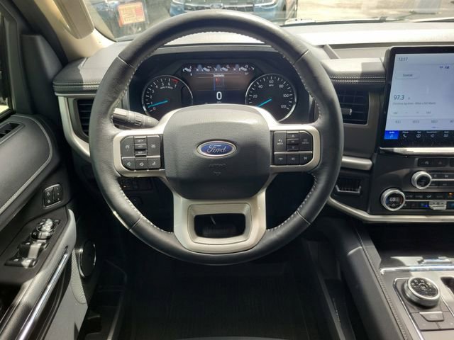 Used 2024 Ford Expedition XLT RWD image 12