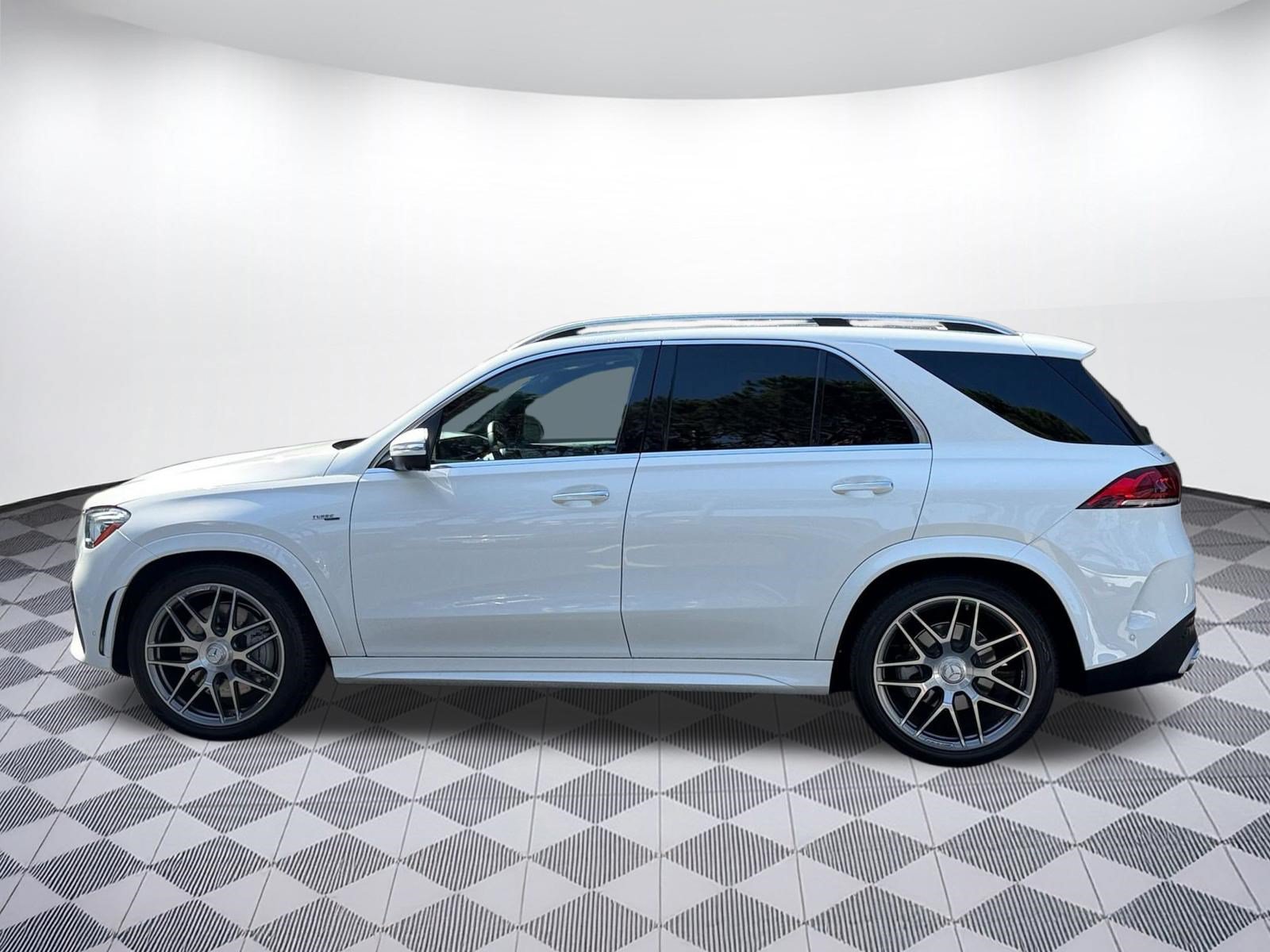 Used 2023 Mercedes-Benz GLE 53 AMG 4MATIC image 2