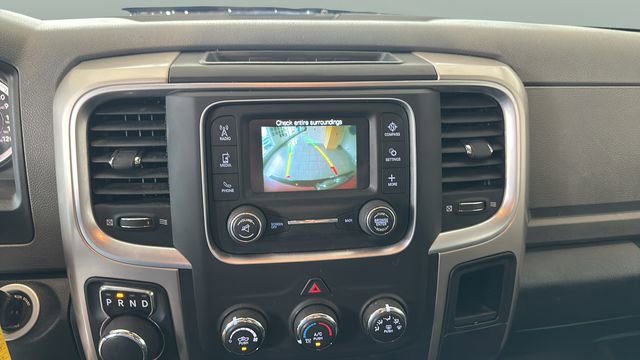 Used 2018 RAM 1500 Classic SLT AWD/4WD image 11