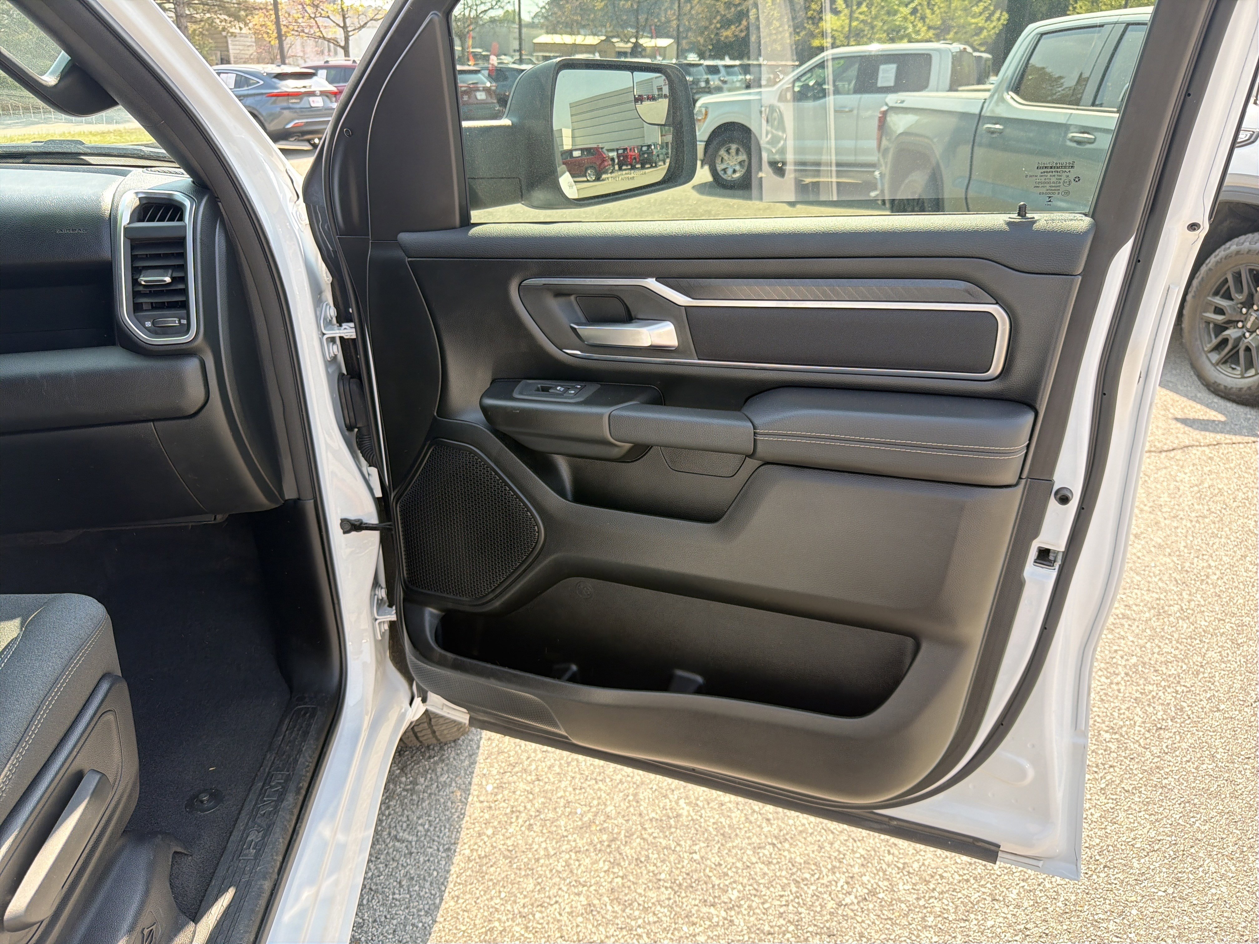 Used 2025 RAM 1500 Big Horn image 25