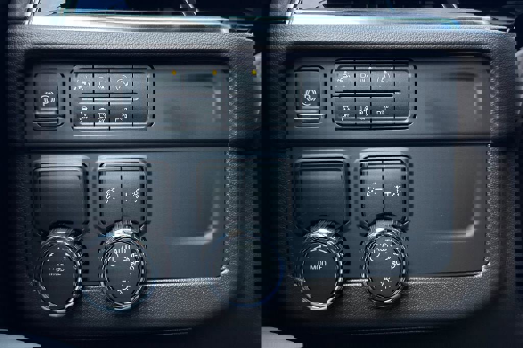 New 2026 Chevrolet Suburban LS image 29