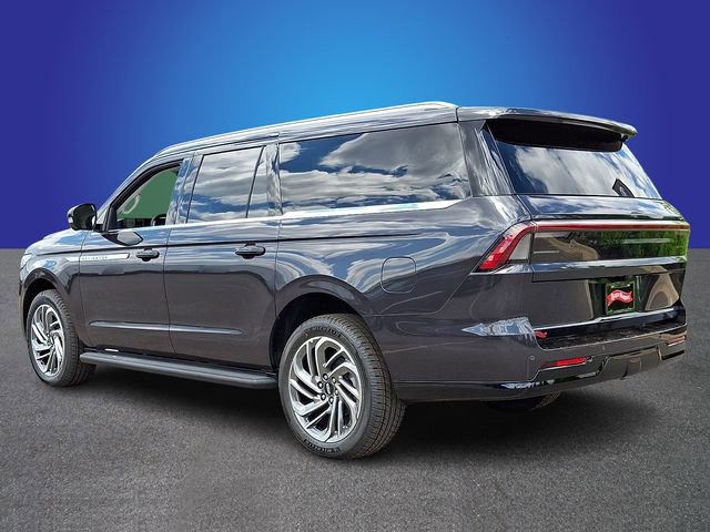 New 2026 Lincoln Navigator L Premier AWD/4WD image 4