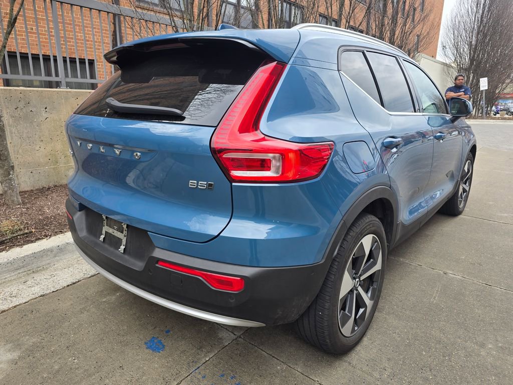 Used 2023 Volvo XC40 B5 Plus w/ Driver Assist Package image 6