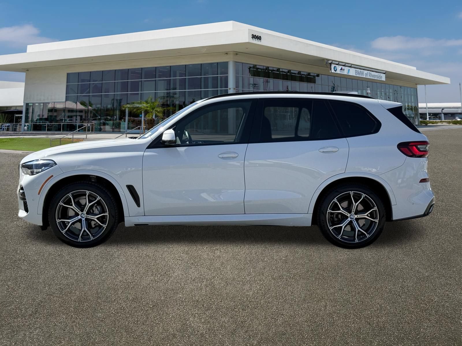 Certified 2023 BMW X5 sDrive40i w/ M Sport Package RWD image 6