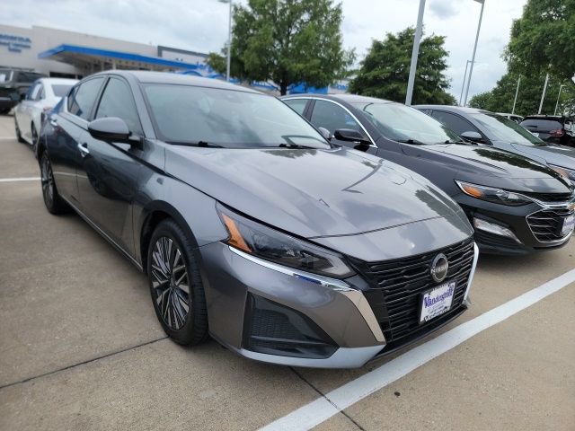 Used 2023 Nissan Altima 2.5 SV FWD image 3