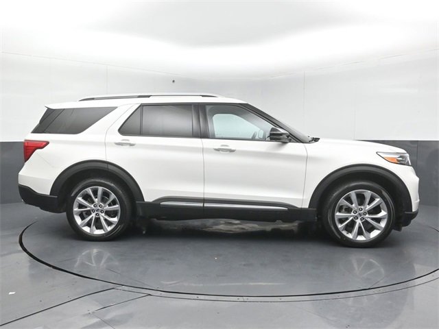 Certified 2022 Ford Explorer Platinum w/ Equipment Group 601A image 8