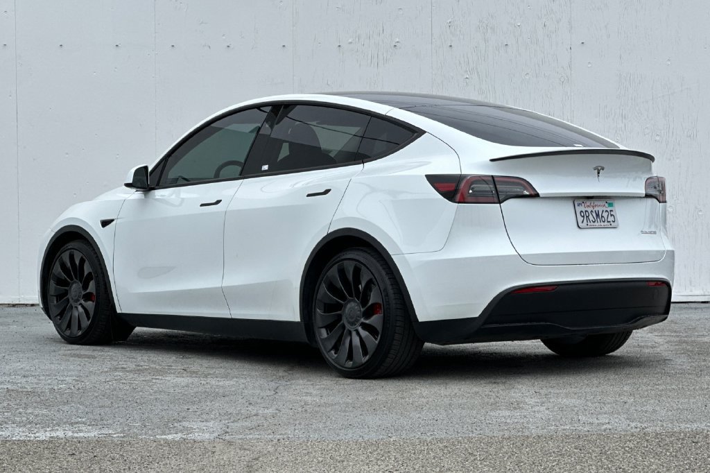 Used 2023 Tesla Model Y Performance AWD/4WD image 5