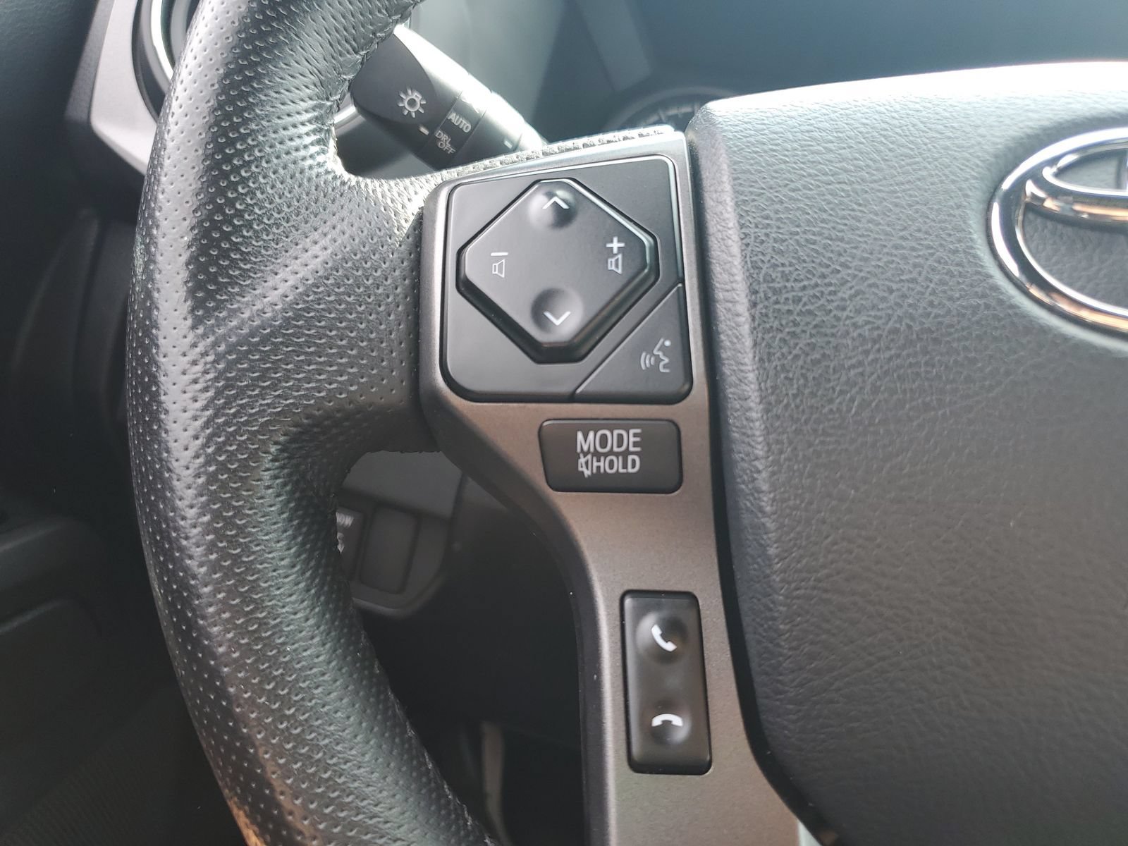 Certified 2023 Toyota Tacoma TRD Off-Road w/ Black Out Package (TMS) AWD/4WD image 20