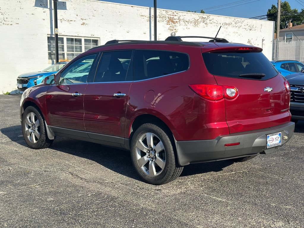 Used 2011 Chevrolet Traverse LT w/ Red Premiere Package FWD image 5