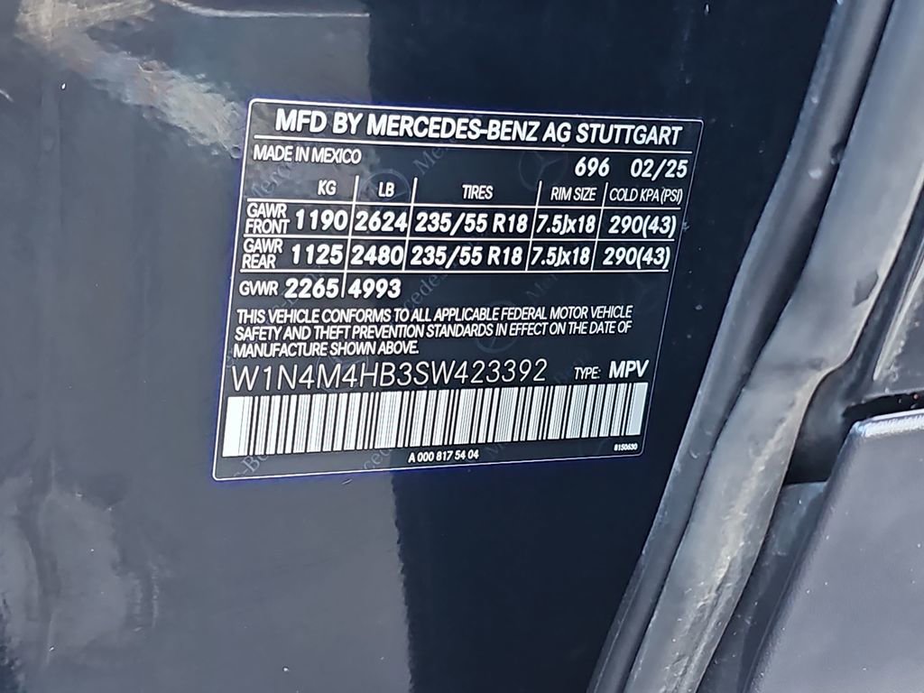 Used 2025 Mercedes-Benz GLB 250 4MATIC image 39