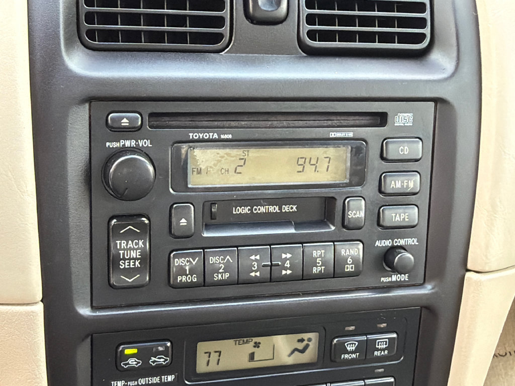 Used 1999 Toyota Solara SLE w/ Sport Pkg FWD image 22