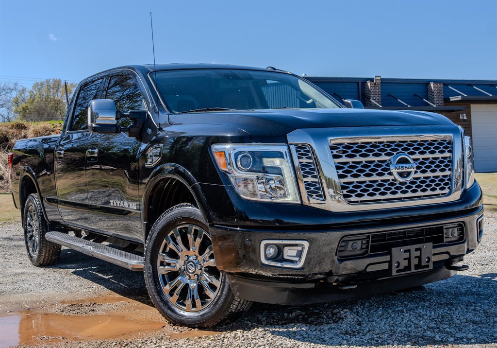 Used 2017 Nissan Titan Platinum Reserve AWD/4WD image 7