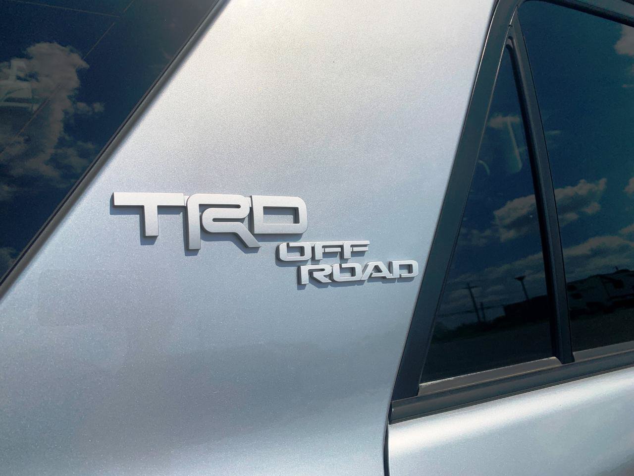 Used 2021 Toyota 4Runner SR5 AWD/4WD image 19