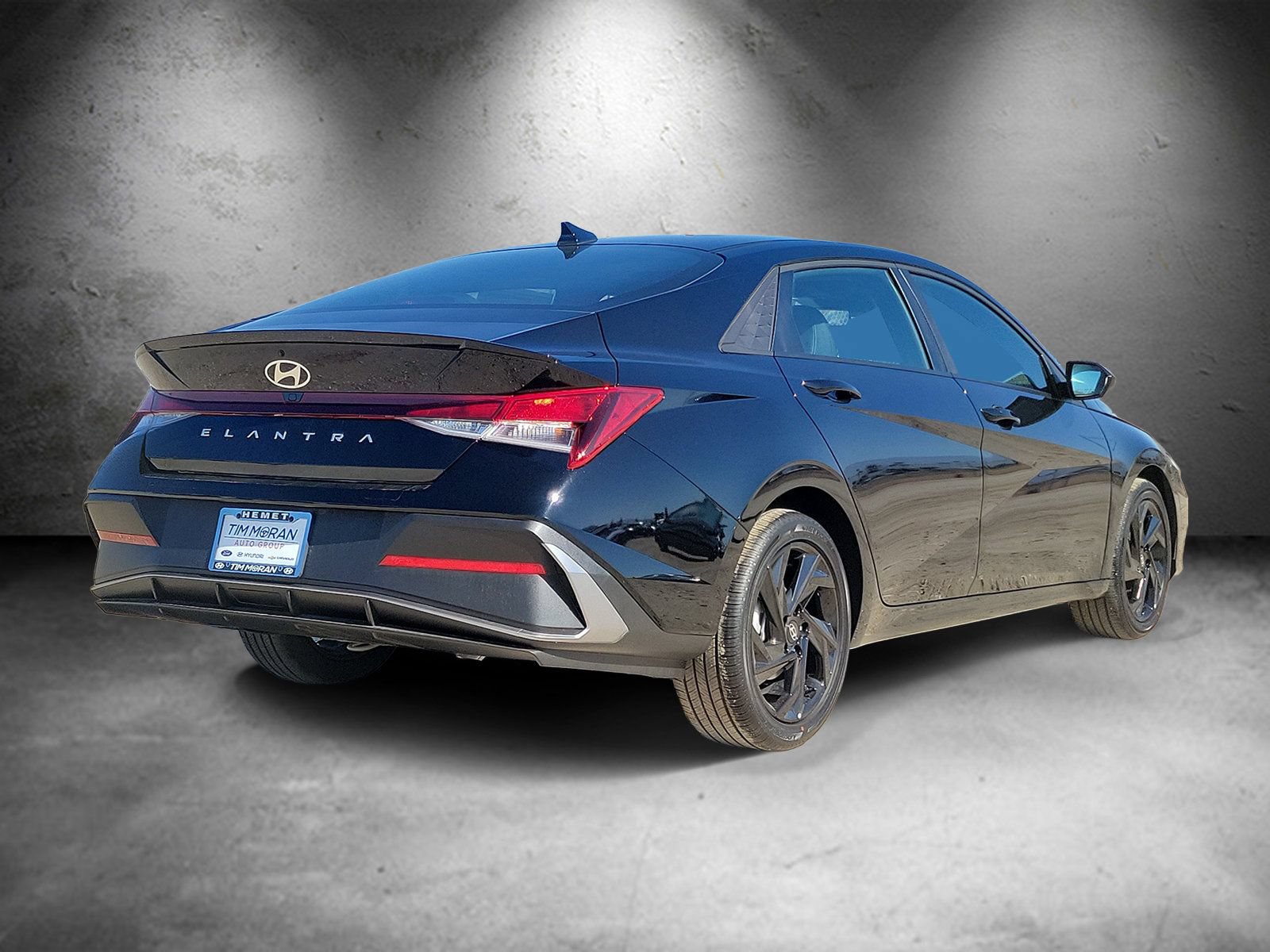 New 2026 Hyundai Elantra SEL Sport FWD image 3