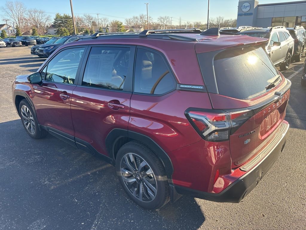 Used 2025 Subaru Forester Touring w/ Touring Package image 5