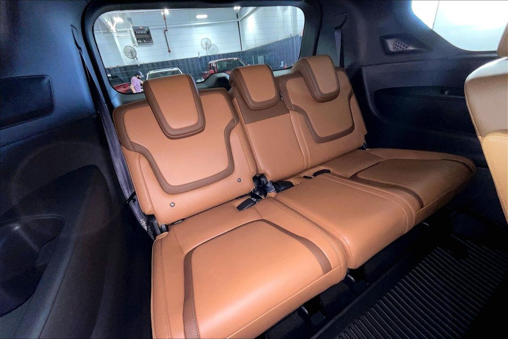 New 2026 Nissan Armada SL w/ Captain's Chari Seat Package AWD/4WD image 37