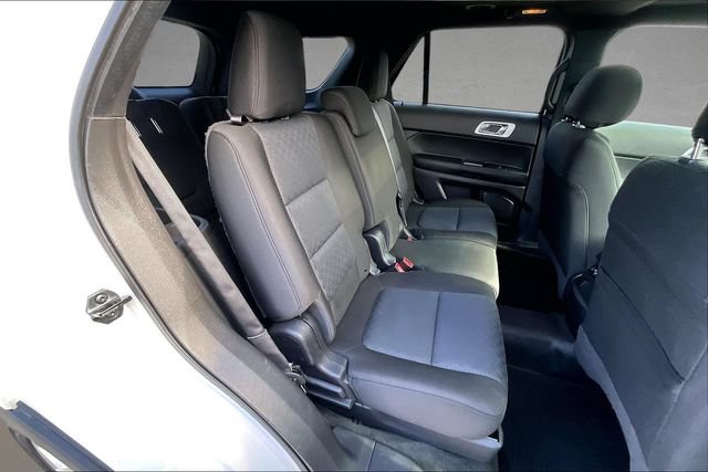 Used 2014 Ford Explorer XLT w/ Equipment Group 201A AWD/4WD image 23