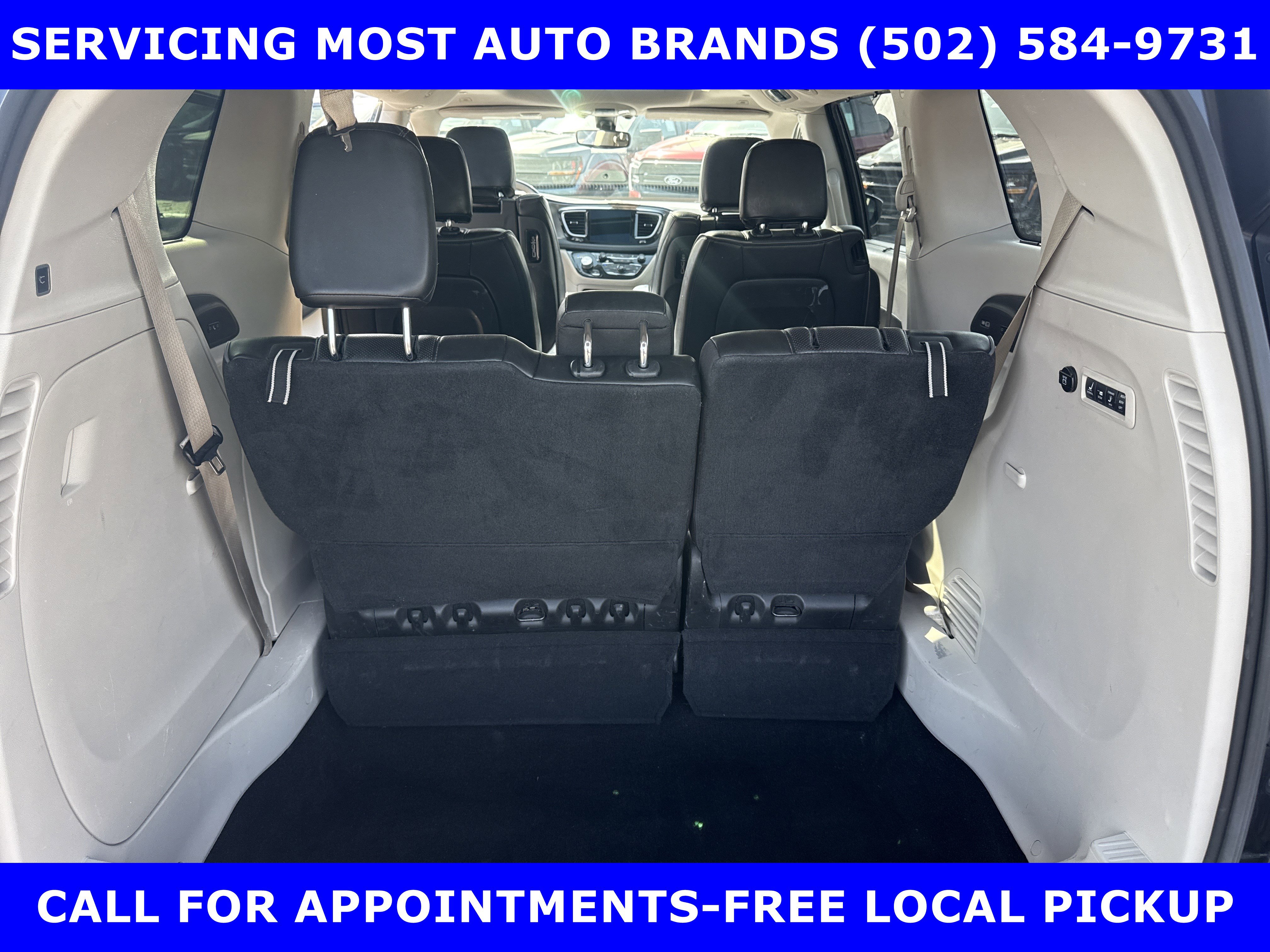 Used 2018 Chrysler Pacifica Limited image 18