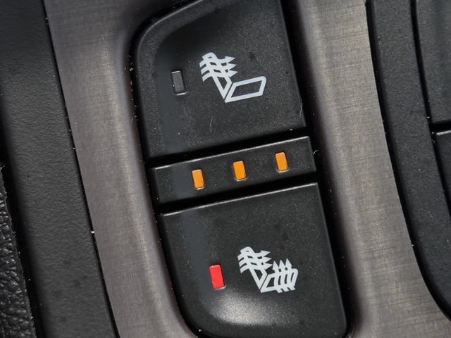 Used 2022 GMC Terrain AT4 w/ Infotainment Package II AWD/4WD image 9