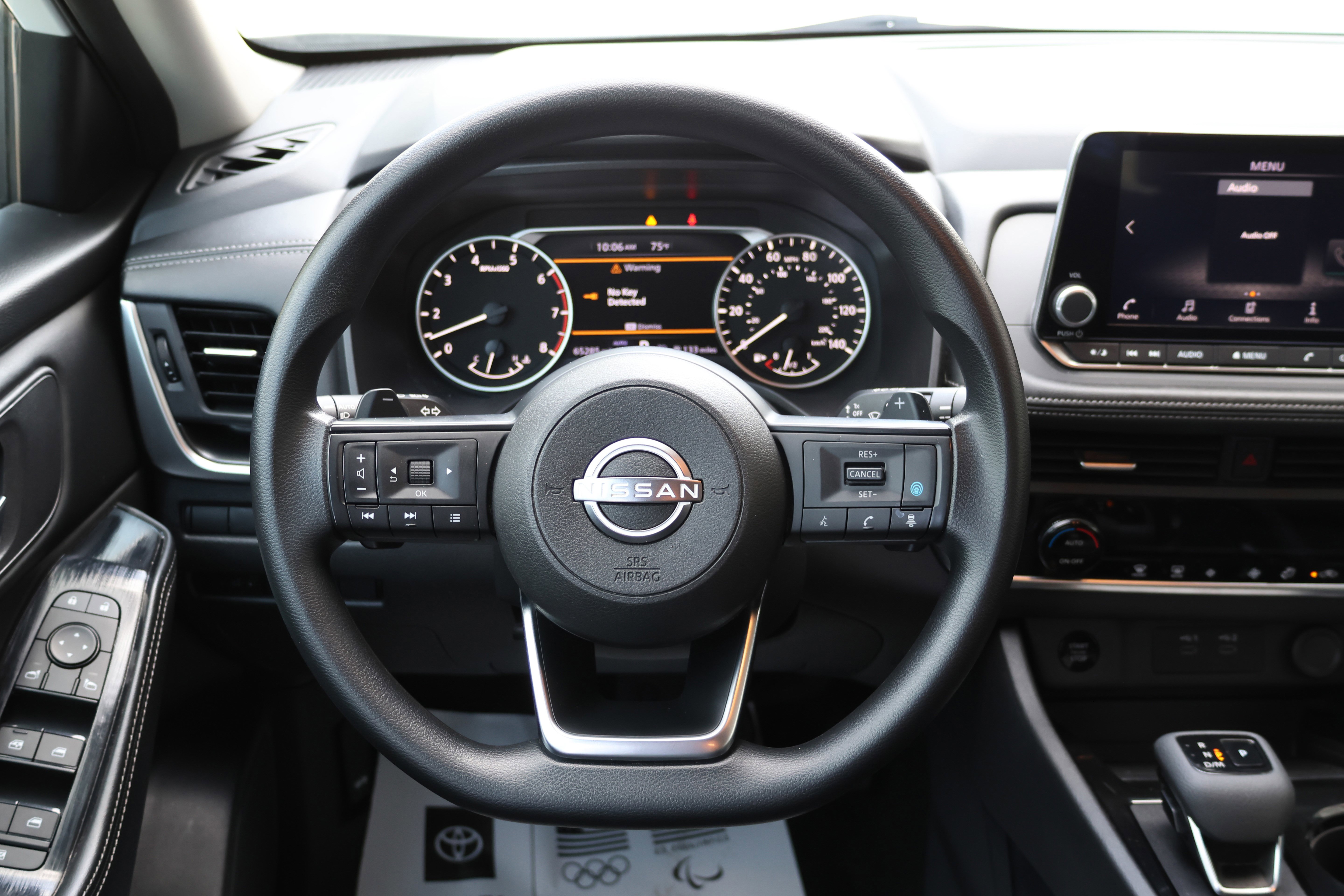 Used 2024 Nissan Rogue SV AWD/4WD image 25